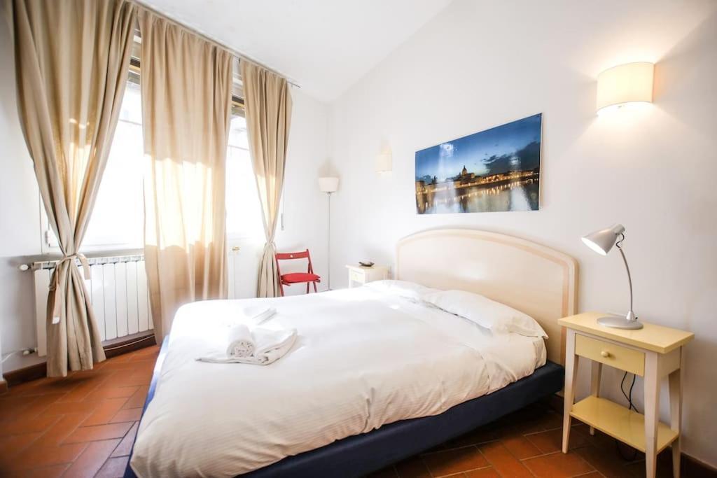 Nice Apartment Near Ponte Vecchio Florence Buitenkant foto