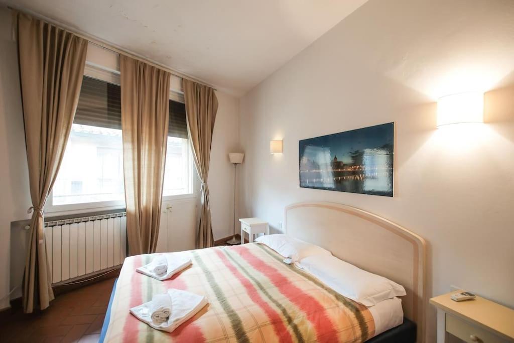 Nice Apartment Near Ponte Vecchio Florence Buitenkant foto