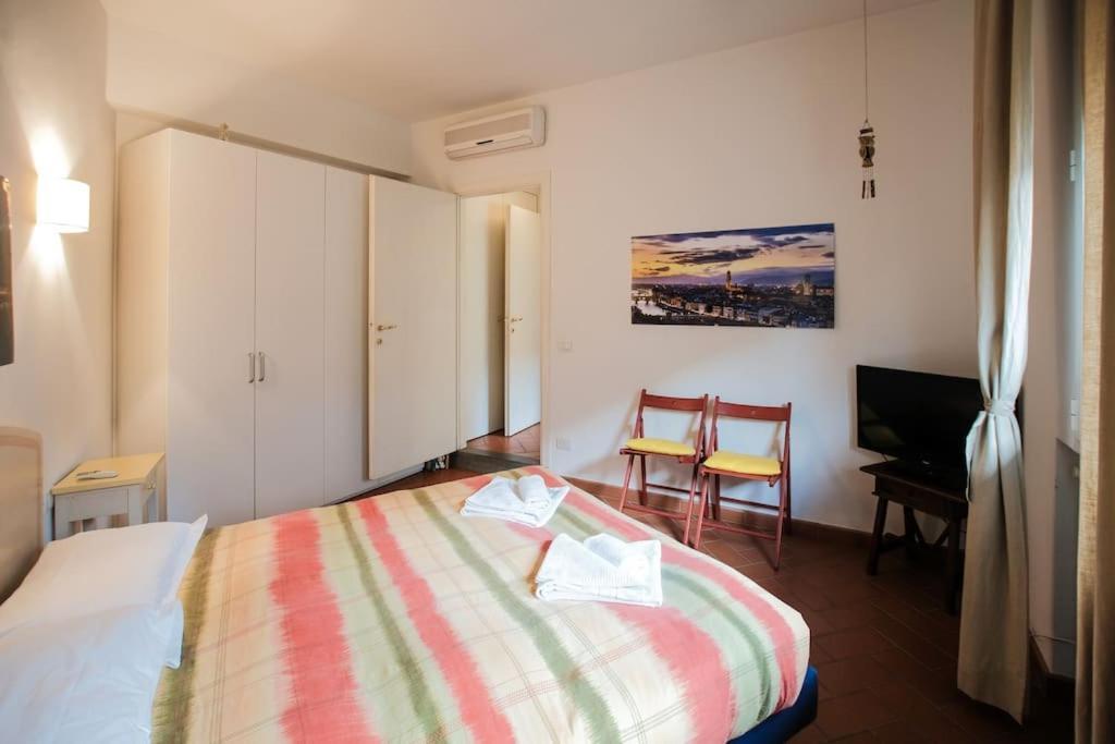 Nice Apartment Near Ponte Vecchio Florence Buitenkant foto