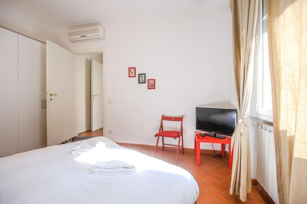 Nice Apartment Near Ponte Vecchio Florence Buitenkant foto